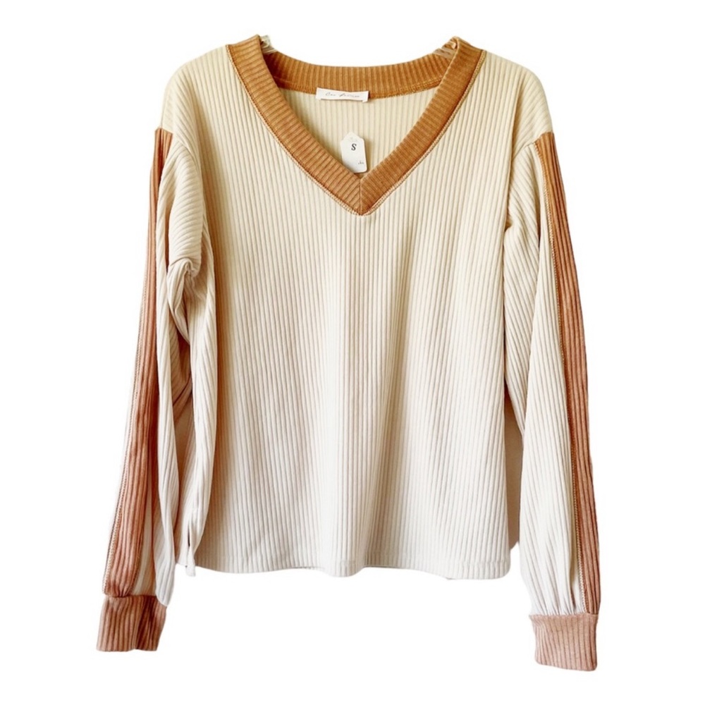 NWT Rib knit long sleeve vneck sweater